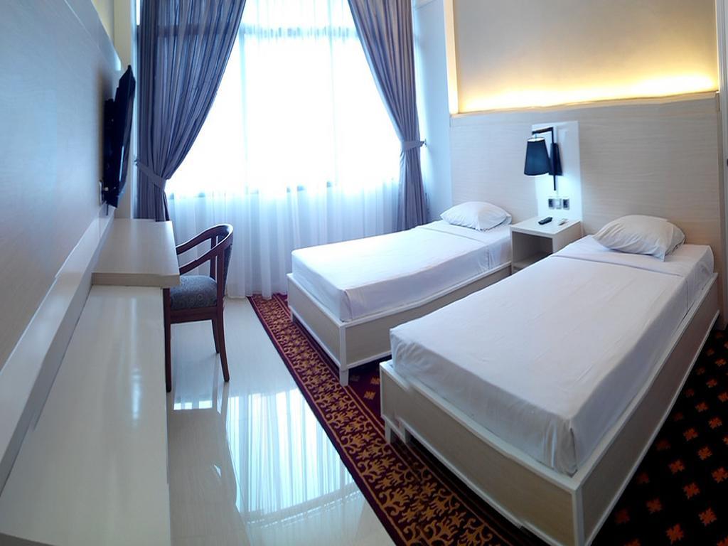 Hotel Sandjaja Palembang Room photo